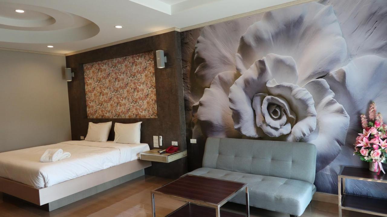โรงแรมมาลินี Surin Exterior foto